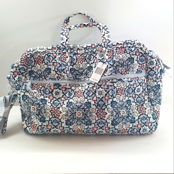 Vera Bradley Handbags - SALE💥 Large Vera Bradley Weekender Medallion Light Blue Tons Of Storage New Tag